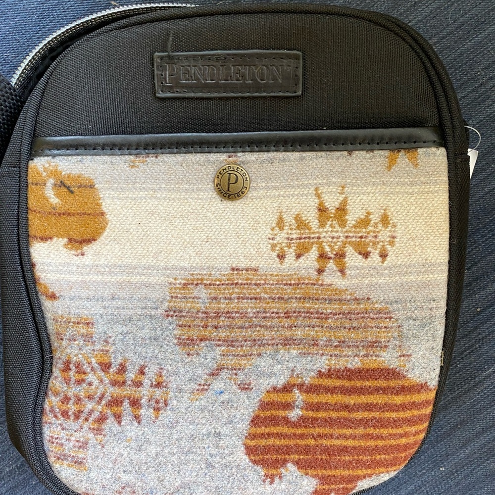 Pendleton NWT Prairie Rush Hour Crossbody Bag